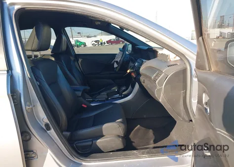 2016 Honda Accord Sport z USA, uszkodzony, nr VIN 1HGCR2F53GA221597